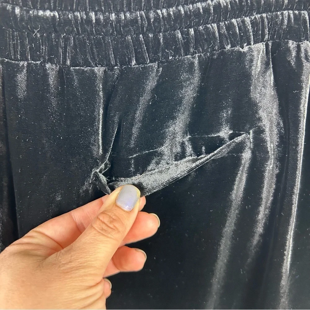 Garnet Hill Black wide-leg velvet velour pants rayon/silk blend pull on pants - Picture 8 of 9